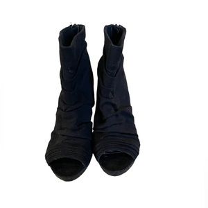 Women’s open toed heels